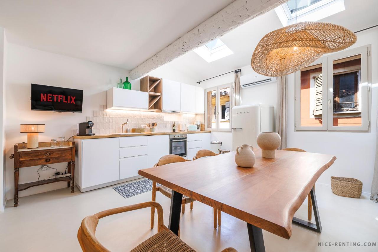 Apartment Renting - Neuve - Luxury Triplex Old Town Massena Garibaldi - 4 Bedroom - Ac Nizza